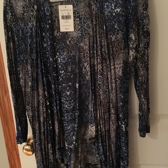 top to give you an extra layer size Small - Picture 2 of 3